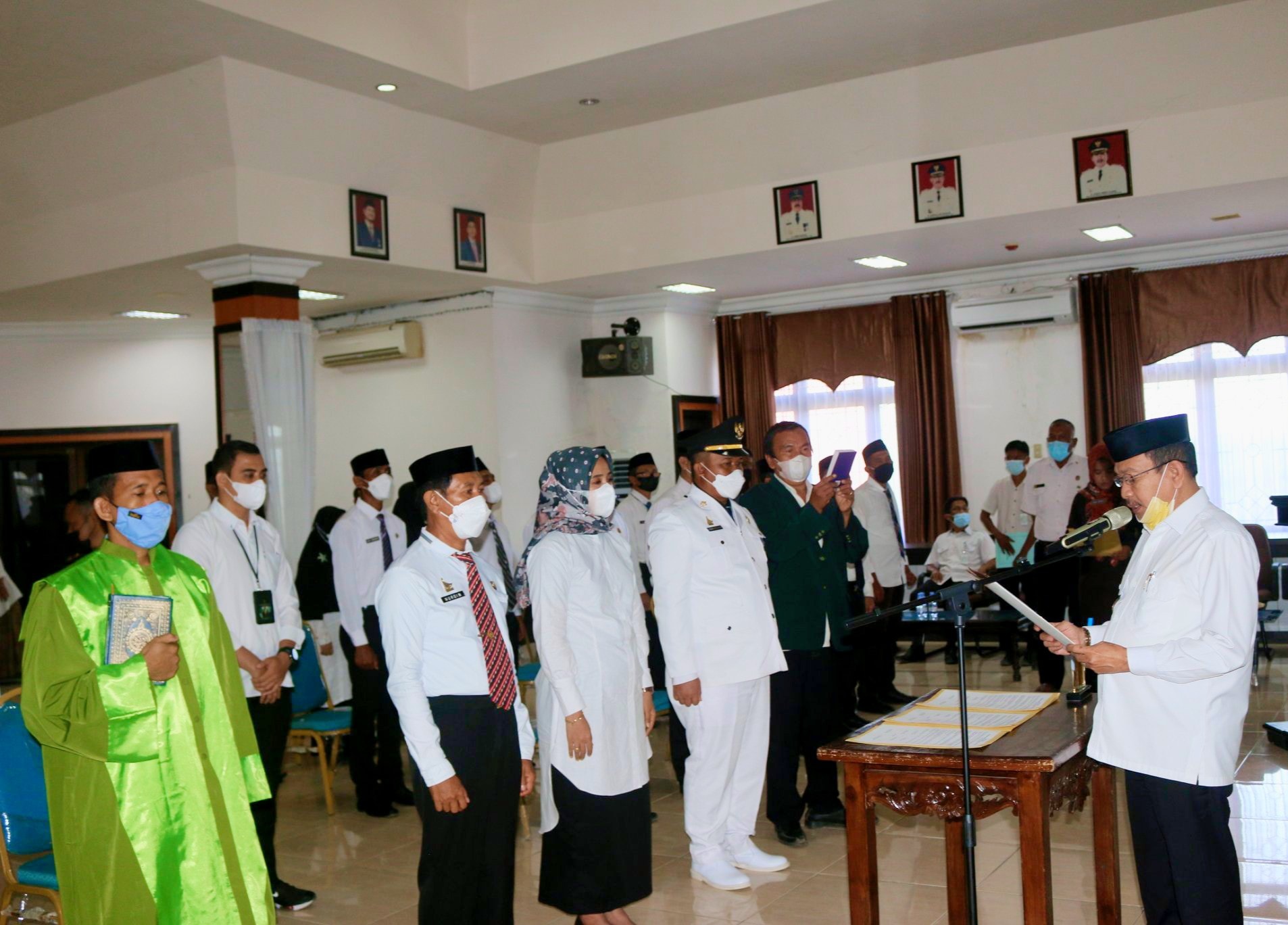 Lantik Pejabat Eselon II Hingga IV, Bupati Pasangkayu: Buktikan Bahwa Jabatan yang Anda Duduki Bukanlah Keputusan yang Salah